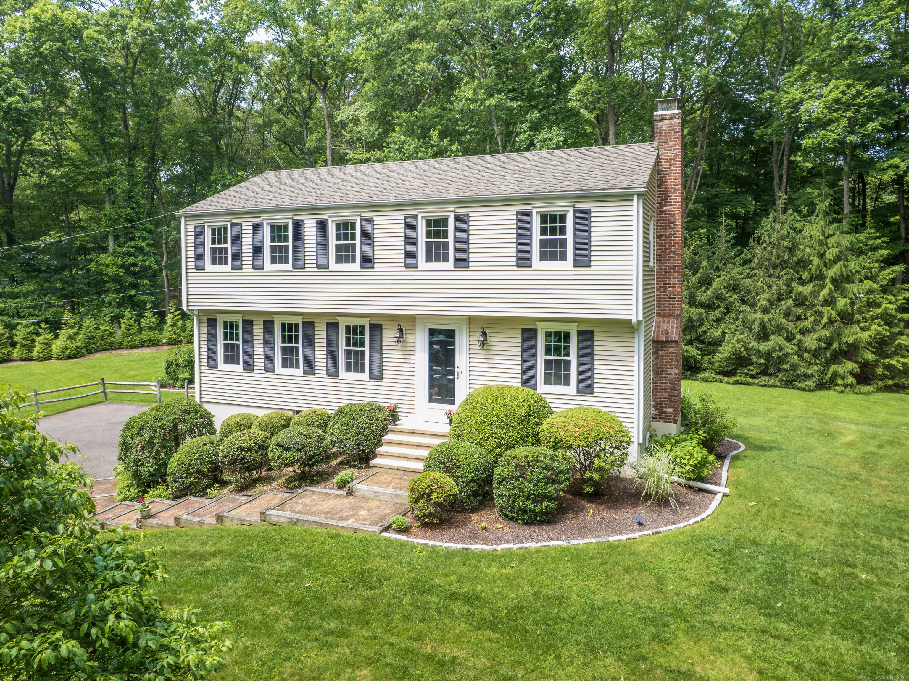 Property for Sale at Old Kings Highway, Wilton, Connecticut - Bedrooms: 4 
Bathrooms: 3 
Rooms: 8  - $949,000