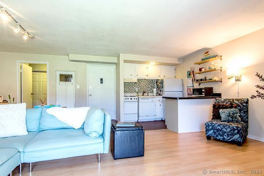 Photo of 84 Wilton Crest #84, Wilton, CT 06897 (MLS # 24122495)