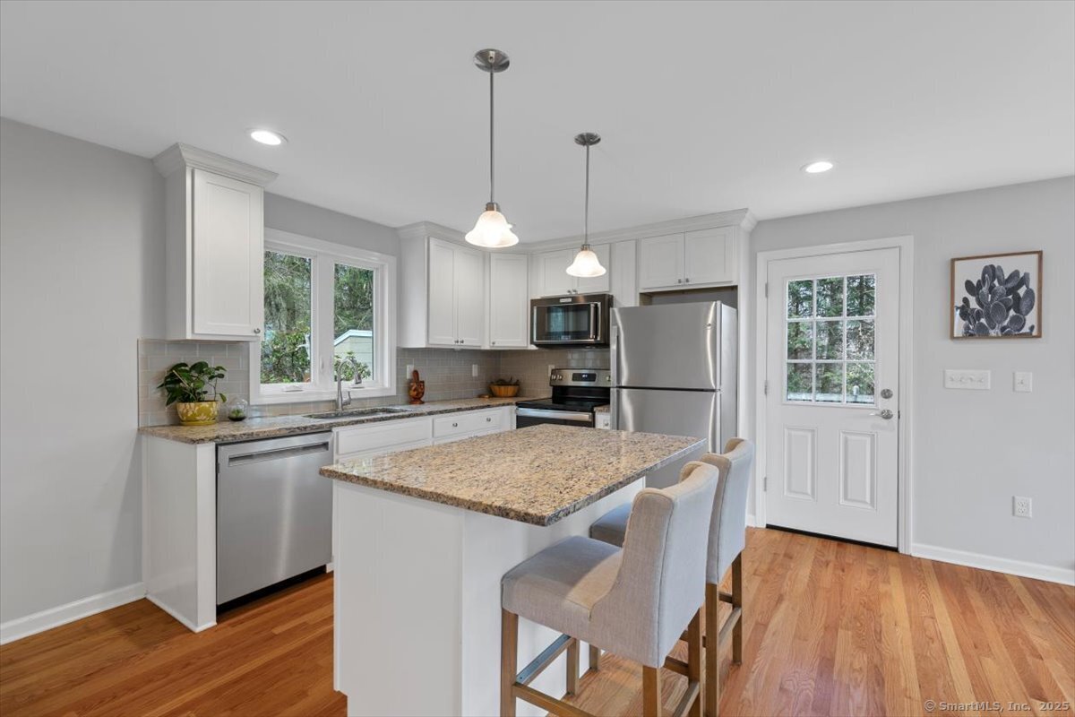 203 Lake Shore Drive, Middlebury, Connecticut image 9