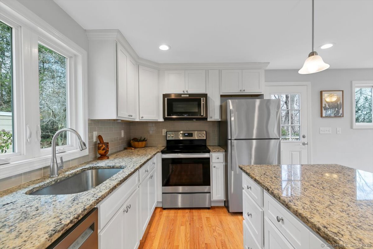 203 Lake Shore Drive, Middlebury, Connecticut image 10