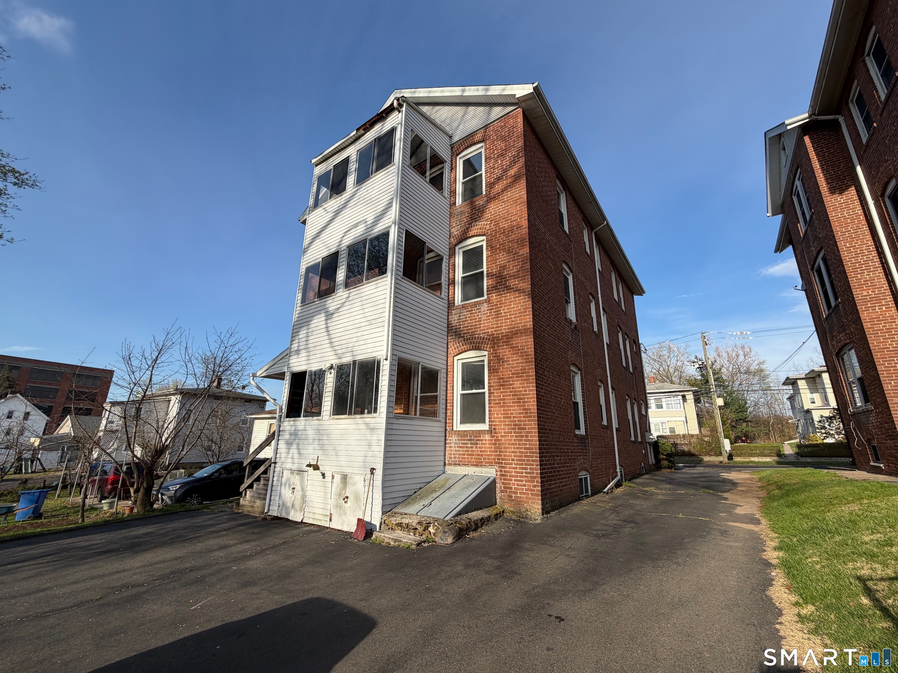 199 Burritt Street