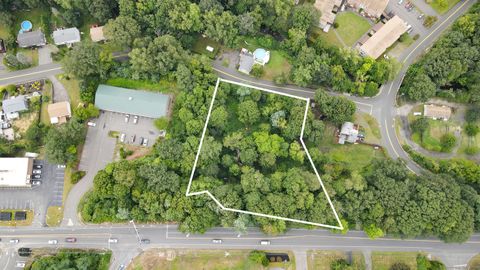 Photo of 738 Beacon Valley Road, Naugatuck, CT 06770 (MLS # 24156025)