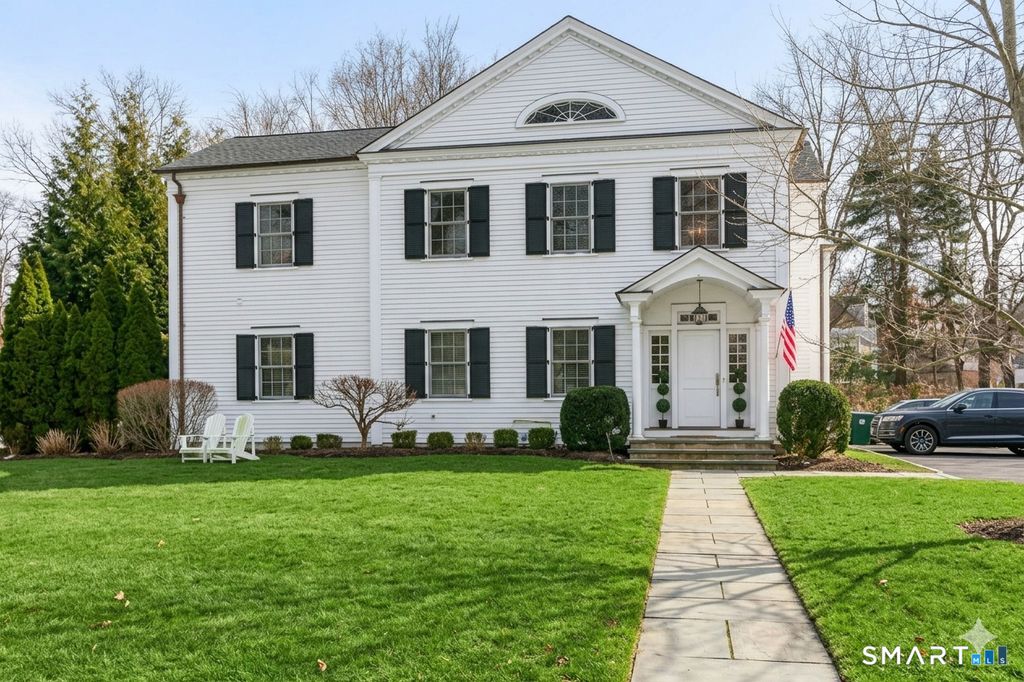 Photo of 127 Spruce Street #127, Fairfield, CT 06890 (MLS # 24151192)