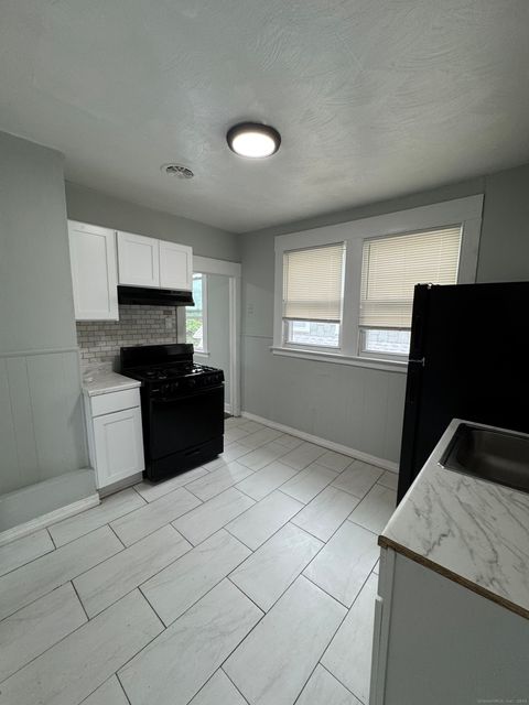 Tiny photo for 199 English Street #2, New Haven, CT 06513 (MLS # 24170360)