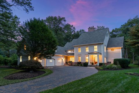 Photo of 14 Chatsworth Place, Farmington, CT 06032 (MLS # 24132677)