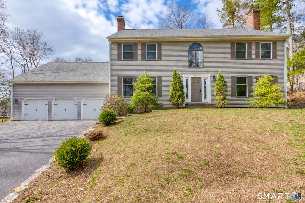 Photo of 35 High Gate Drive, Avon, CT 06001 (MLS # 24158273)