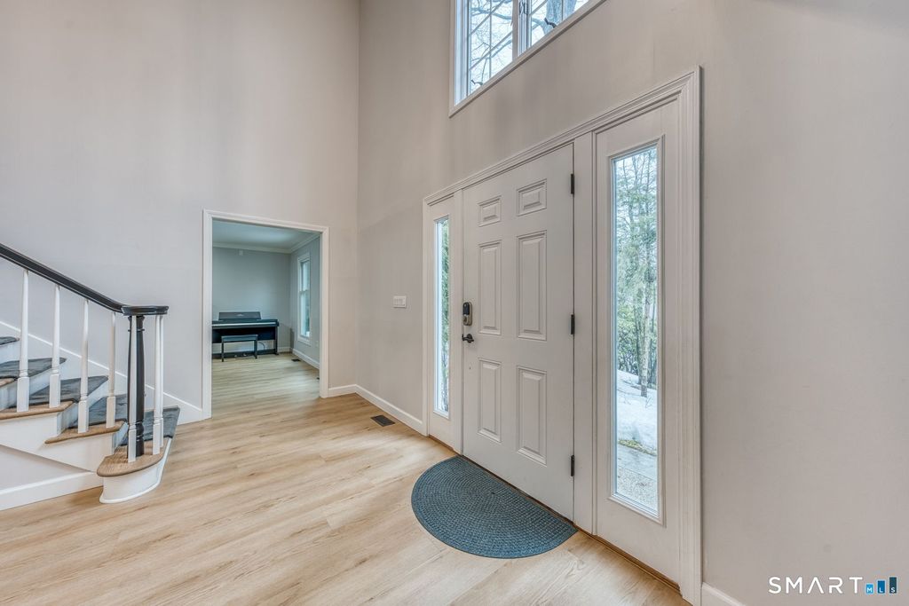 Photo of 35 High Gate Drive, Avon, CT 06001 (MLS # 24158273)