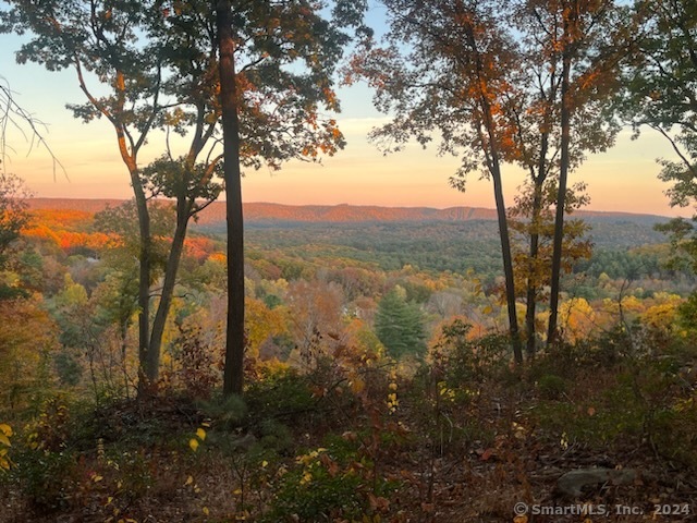 Photo 1 of 13 Dew Road, Barkhamsted, Connecticut, $995,000, Web #: 170576085