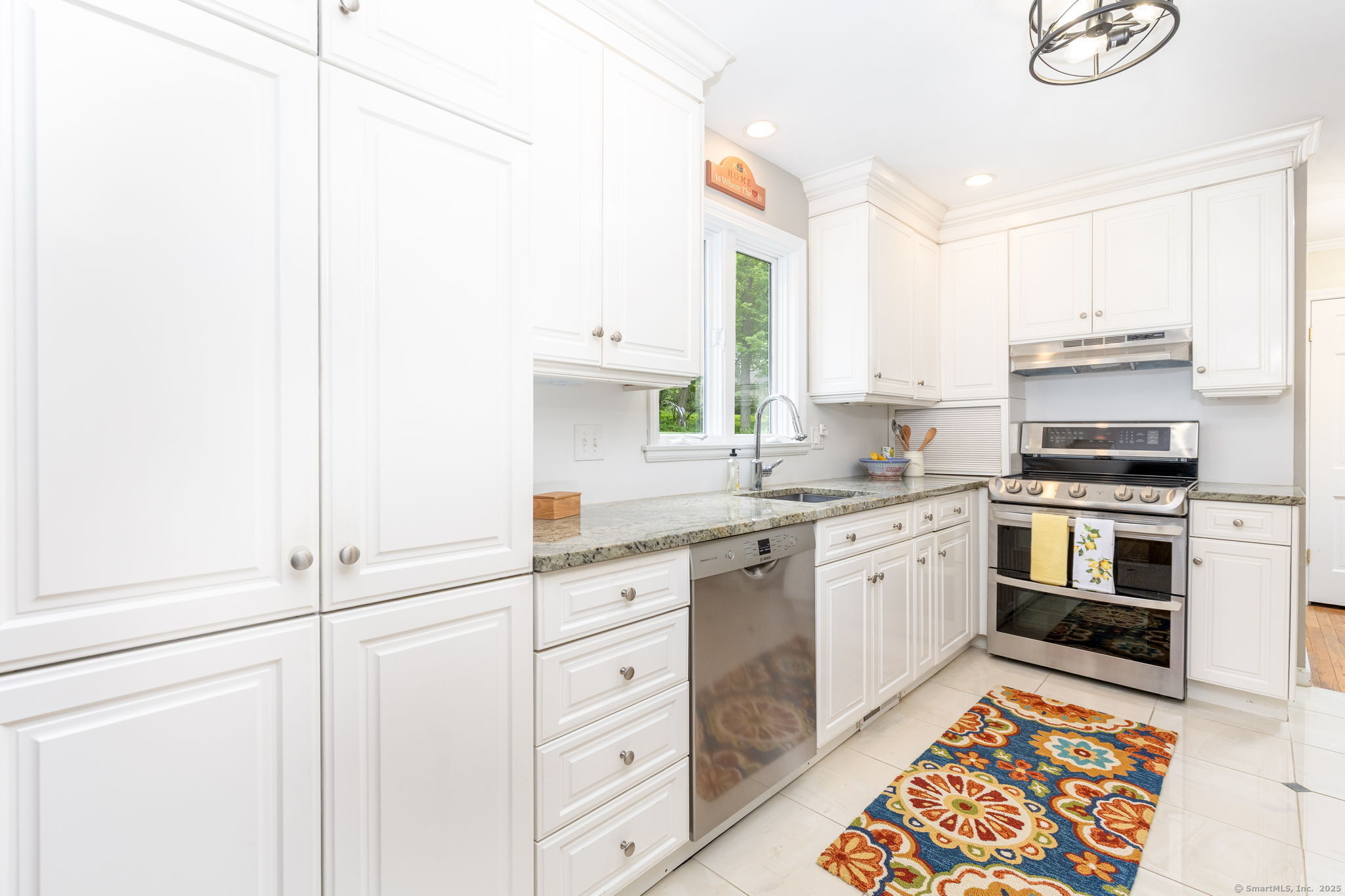 16 Darley Drive, Hamden, Connecticut image 17