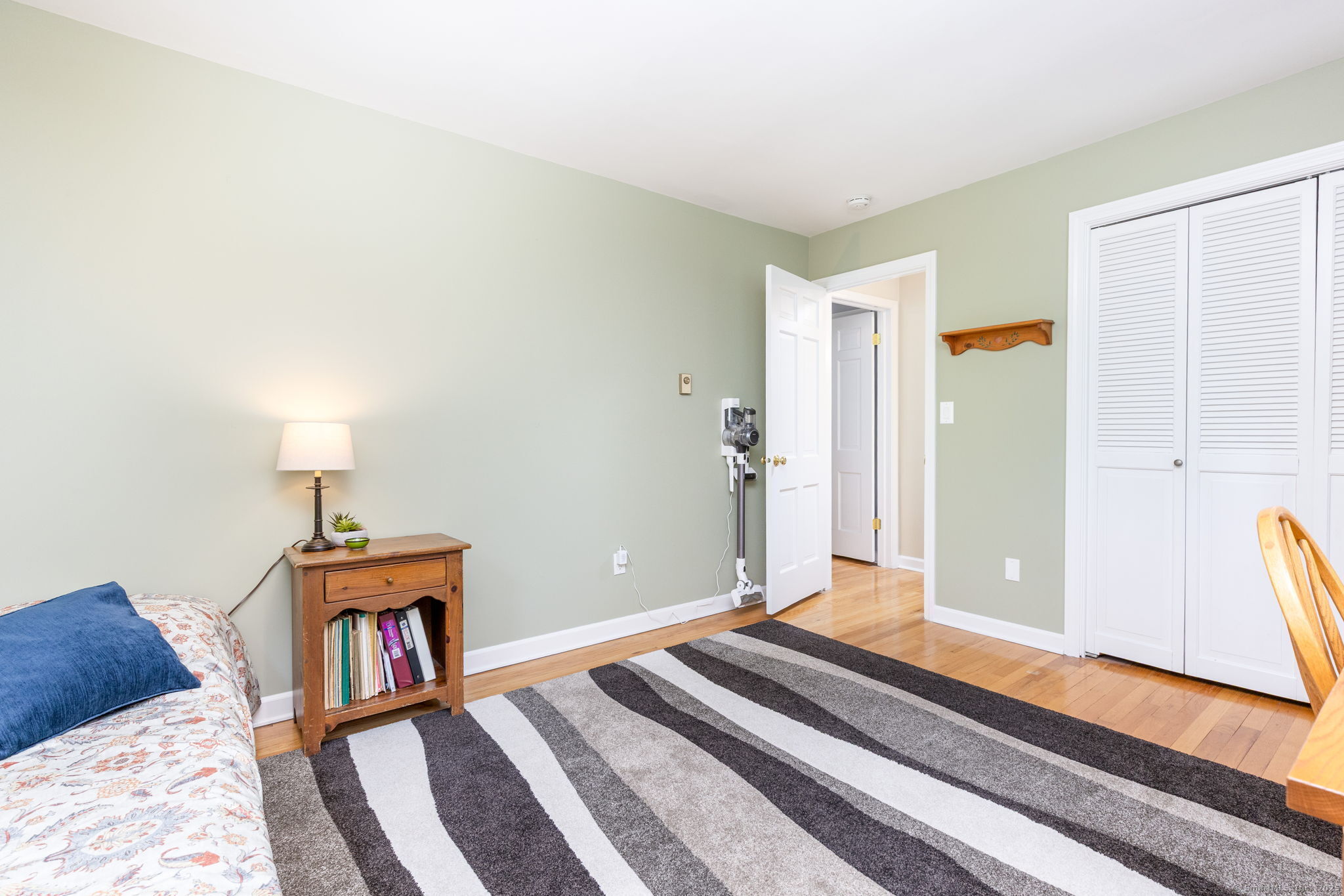 16 Darley Drive, Hamden, Connecticut image 26