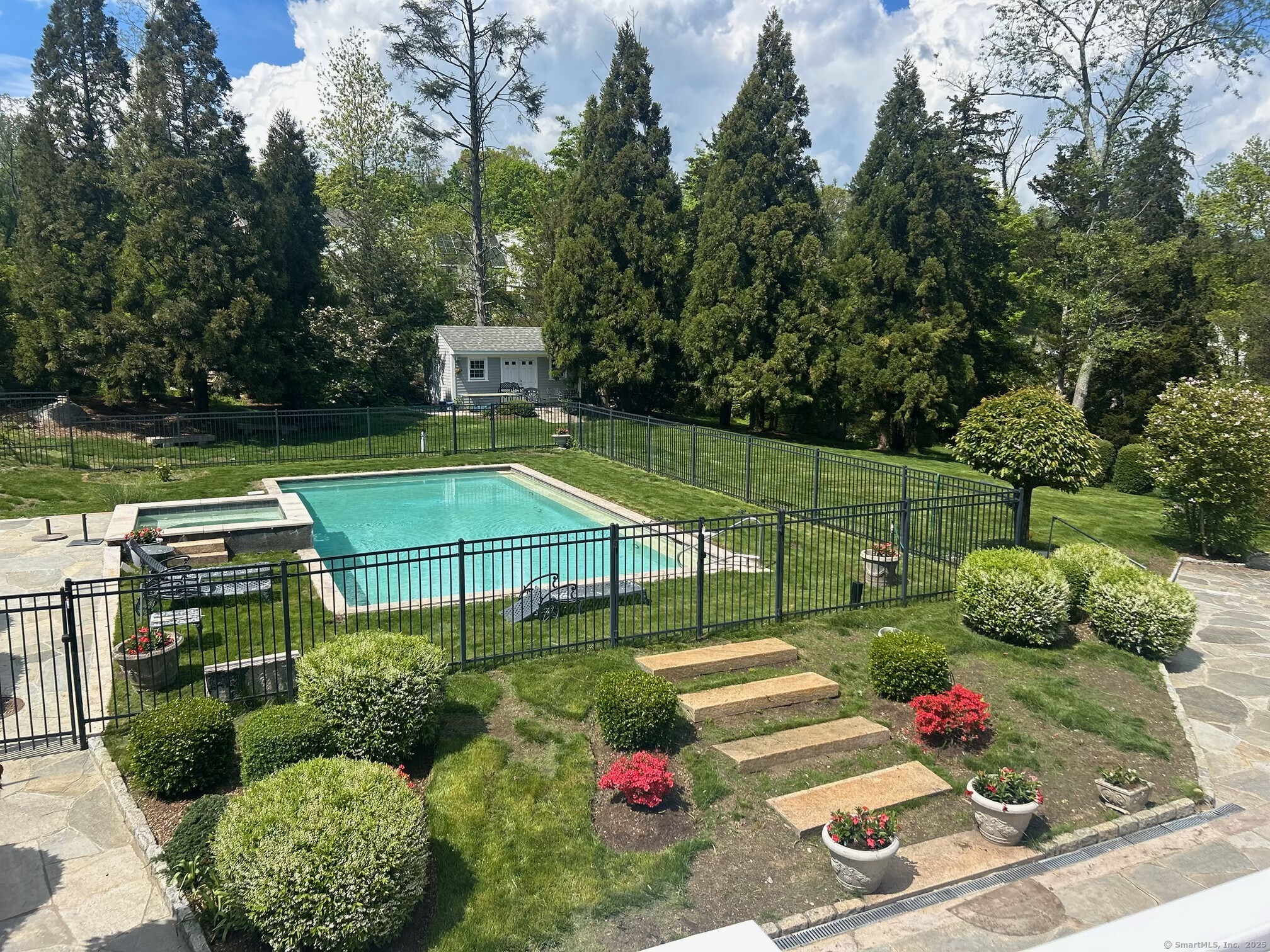 24 Lawrence Hill Road