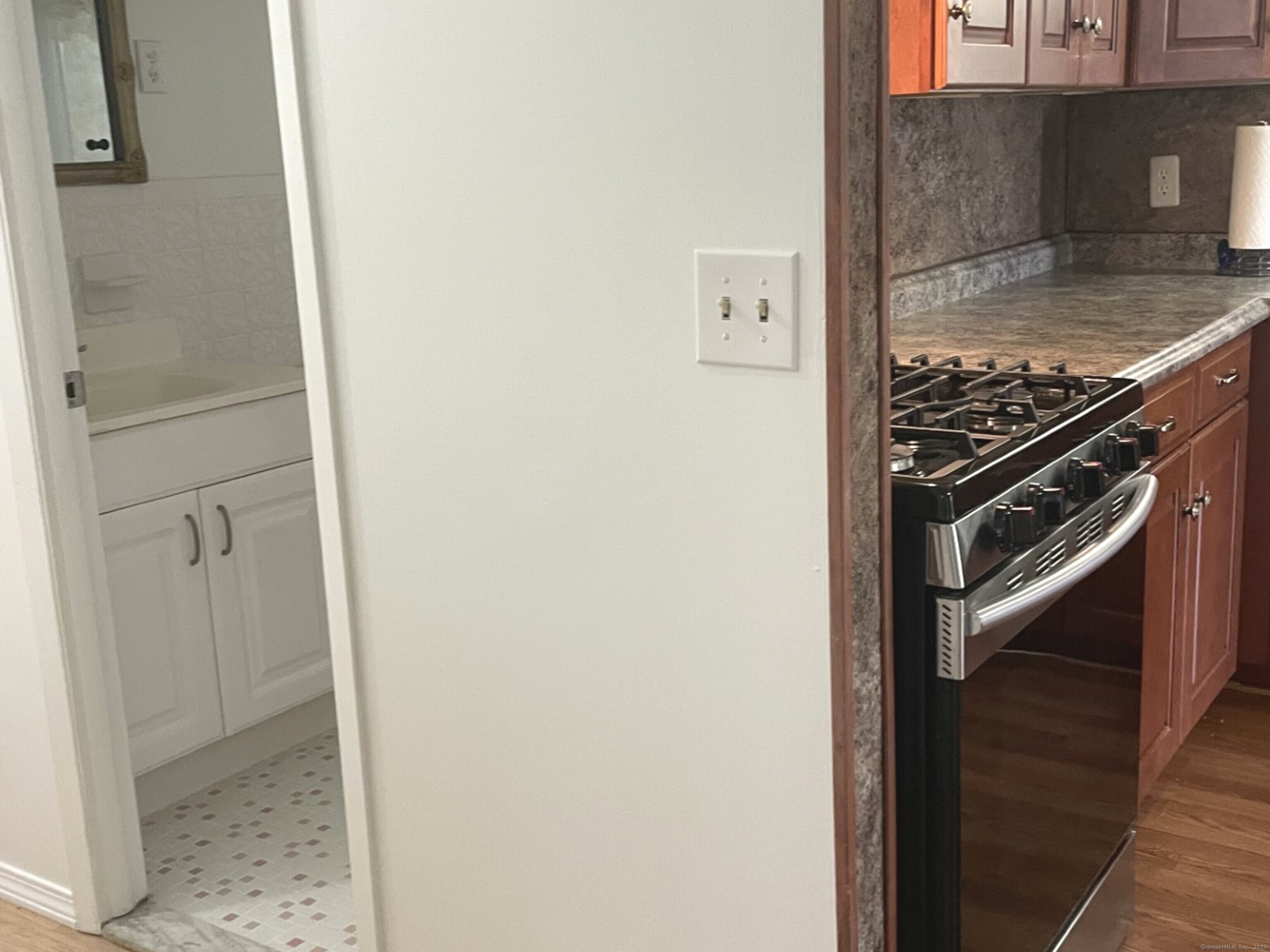 18 Knight Lane, West Haven, Connecticut image 10