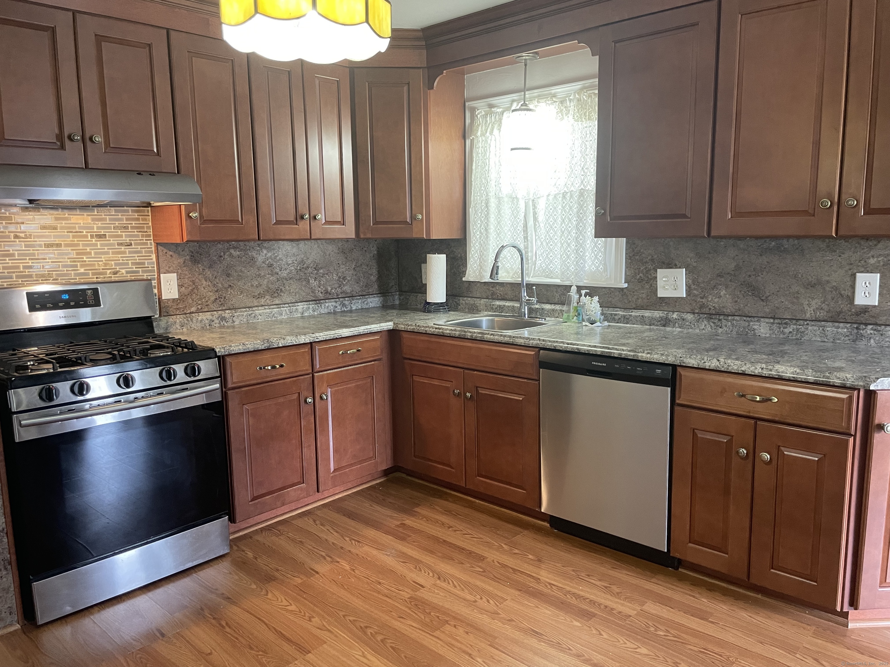 18 Knight Lane, West Haven, Connecticut image 3