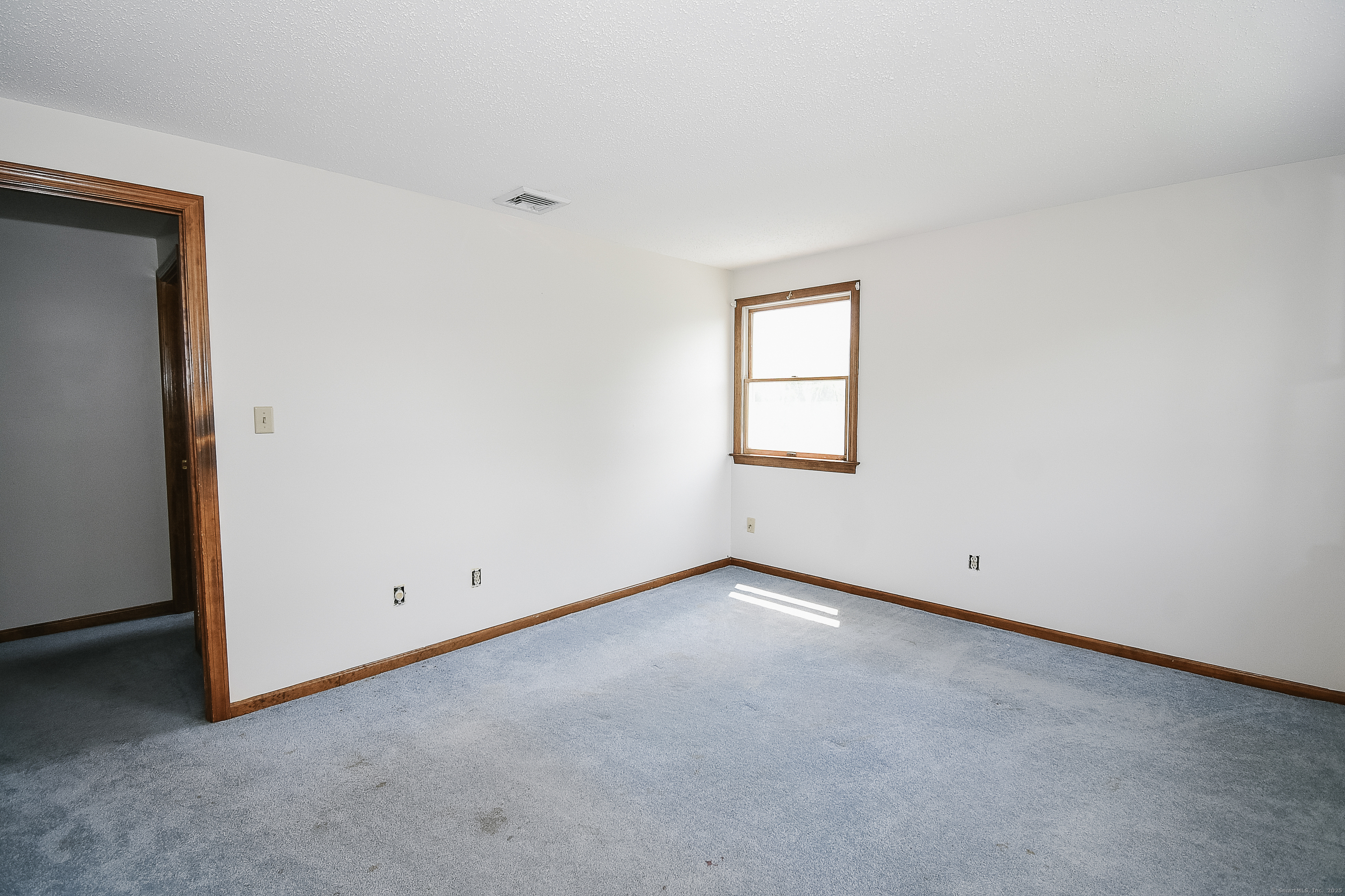 992 Hill Street, Bristol, Connecticut image 33