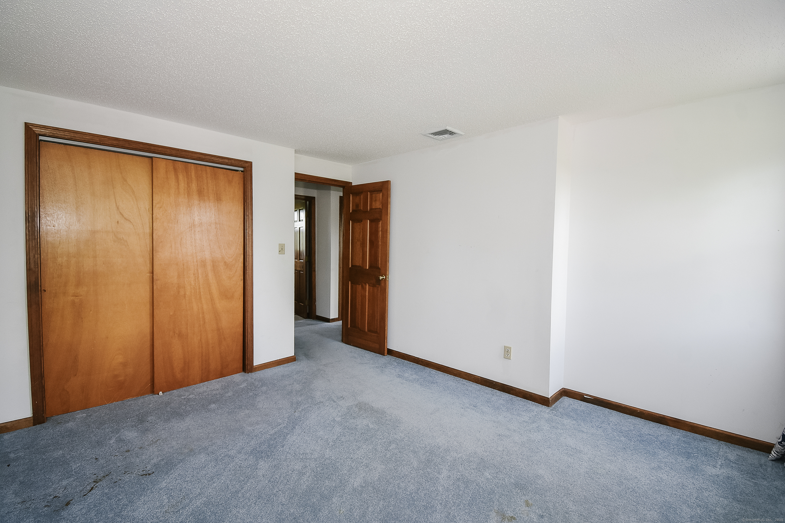 992 Hill Street, Bristol, Connecticut image 31