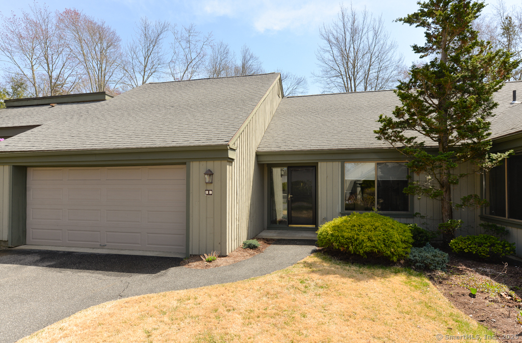 11 Heritage Crest #B, Southbury, Connecticut image 1