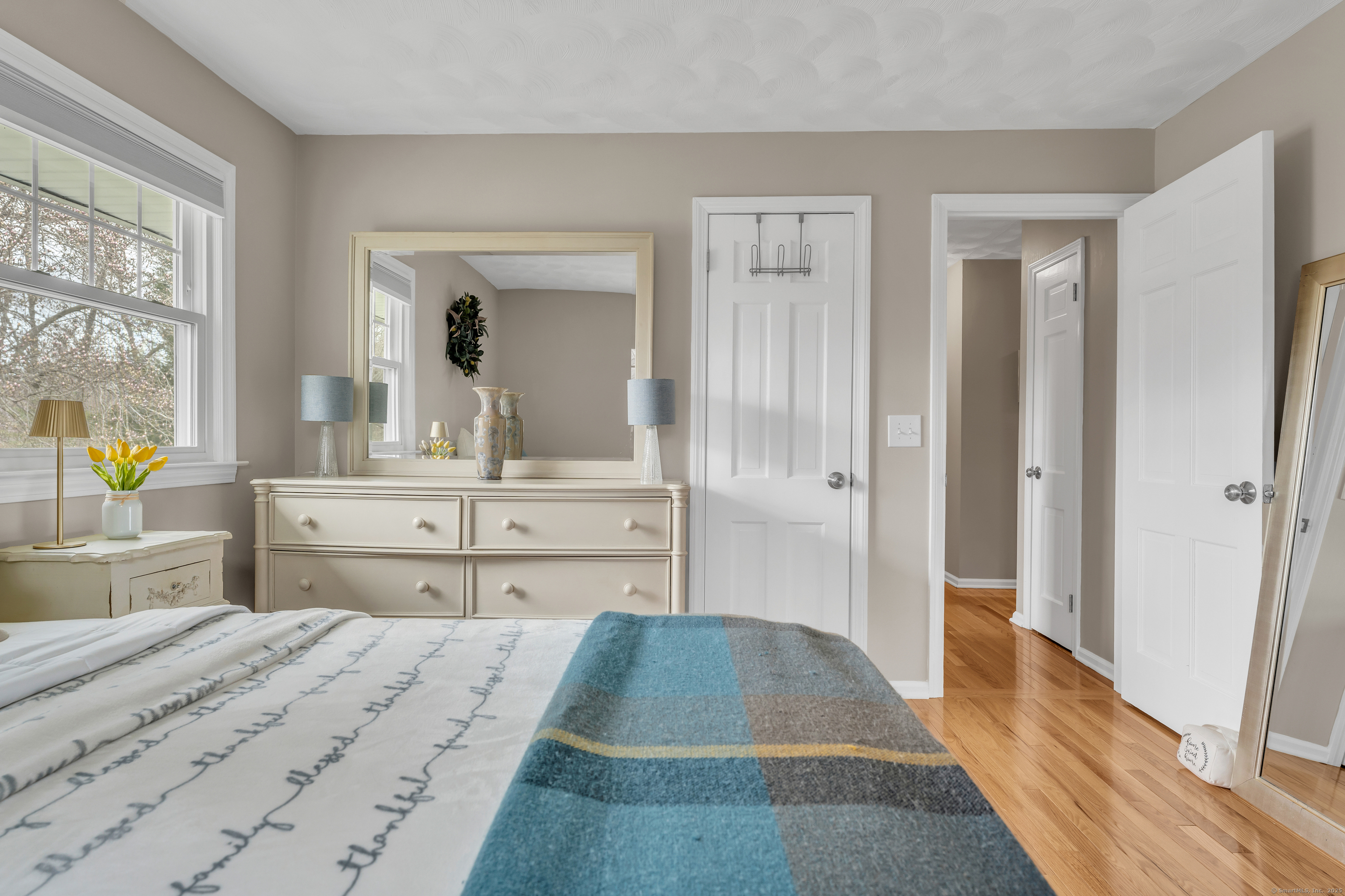1864 Shepard Avenue, Hamden, Connecticut image 25