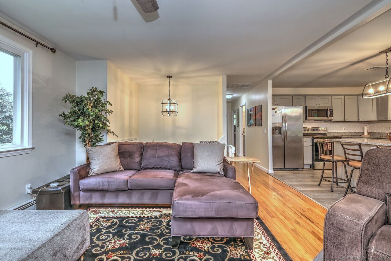 6 Snowapple Lane, Milford, Connecticut image 8