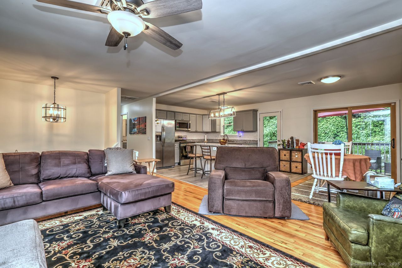 6 Snowapple Lane, Milford, Connecticut image 4