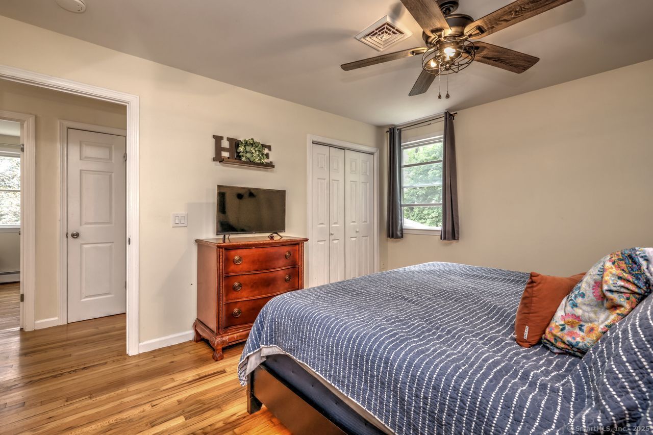 6 Snowapple Lane, Milford, Connecticut image 18