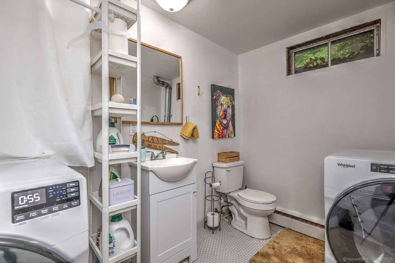 6 Snowapple Lane, Milford, Connecticut image 31