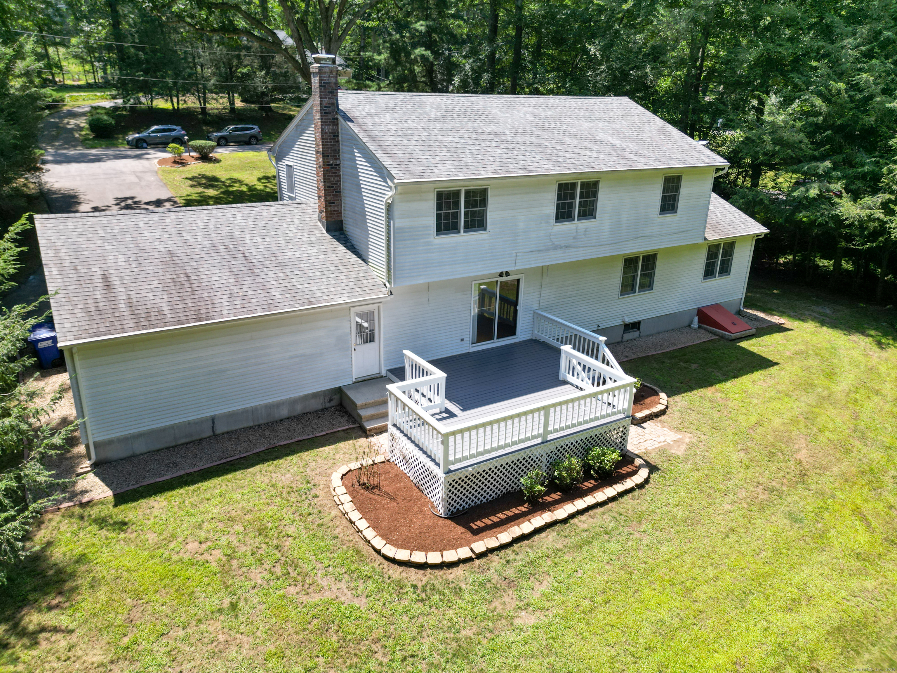 11 Queen Eleanor Drive