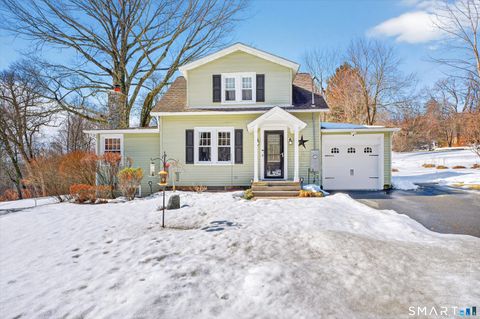 Homes For Sale - 22 Driftway Road<br/> Danbury, CT 06811