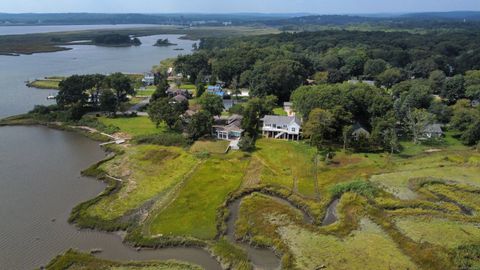 A home in Old Lyme