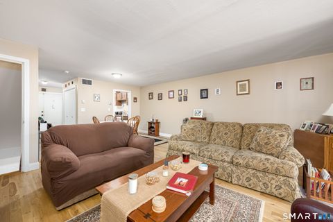Tiny photo for 9 Hemlock Court #9, Cromwell, CT 06416 (MLS # 24190673)