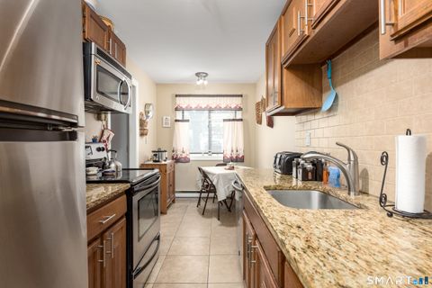 Tiny photo for 9 Hemlock Court #9, Cromwell, CT 06416 (MLS # 24190673)
