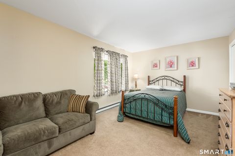 Tiny photo for 9 Hemlock Court #9, Cromwell, CT 06416 (MLS # 24190673)
