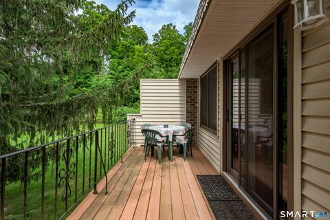 Tiny photo for 9 Hemlock Court #9, Cromwell, CT 06416 (MLS # 24190673)