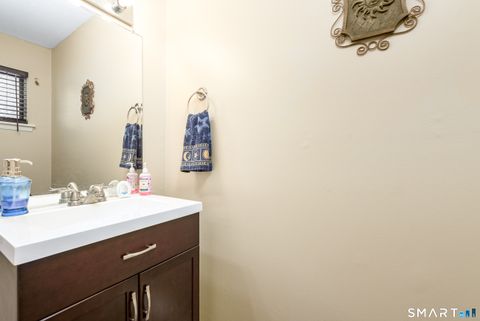 Tiny photo for 9 Hemlock Court #9, Cromwell, CT 06416 (MLS # 24190673)