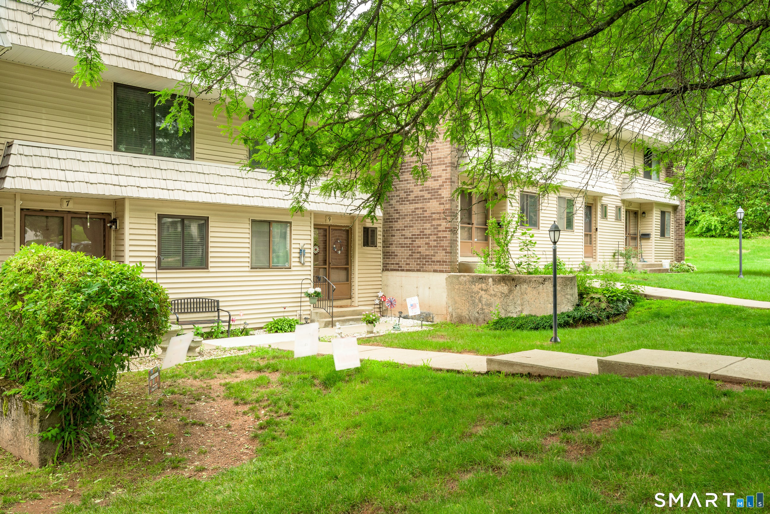 9 Hemlock Court 9