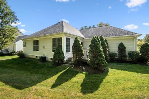 Tiny photo for 1 Ashton Circle #1, Simsbury, CT 06070 (MLS # 24135310)