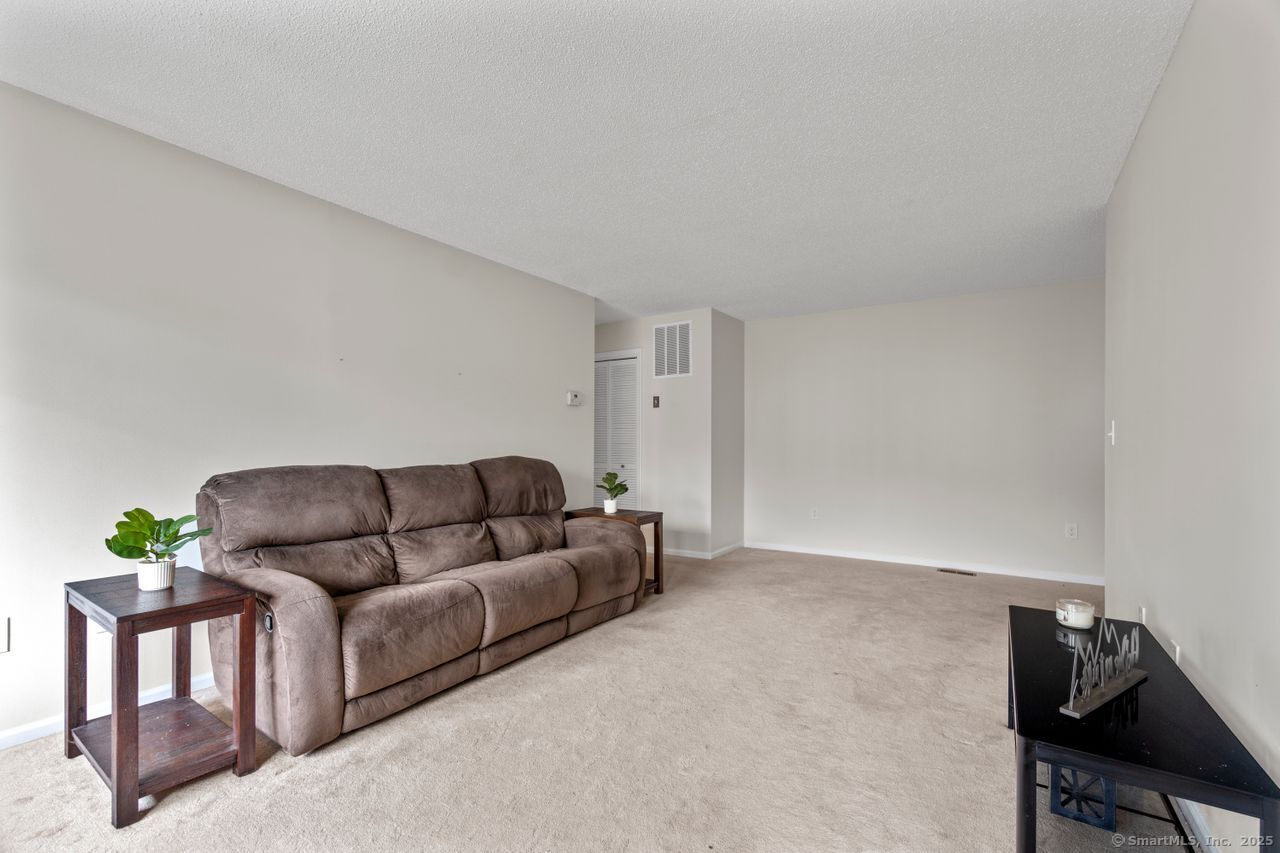 365 Mather Street #APT 96, Hamden, Connecticut image 8