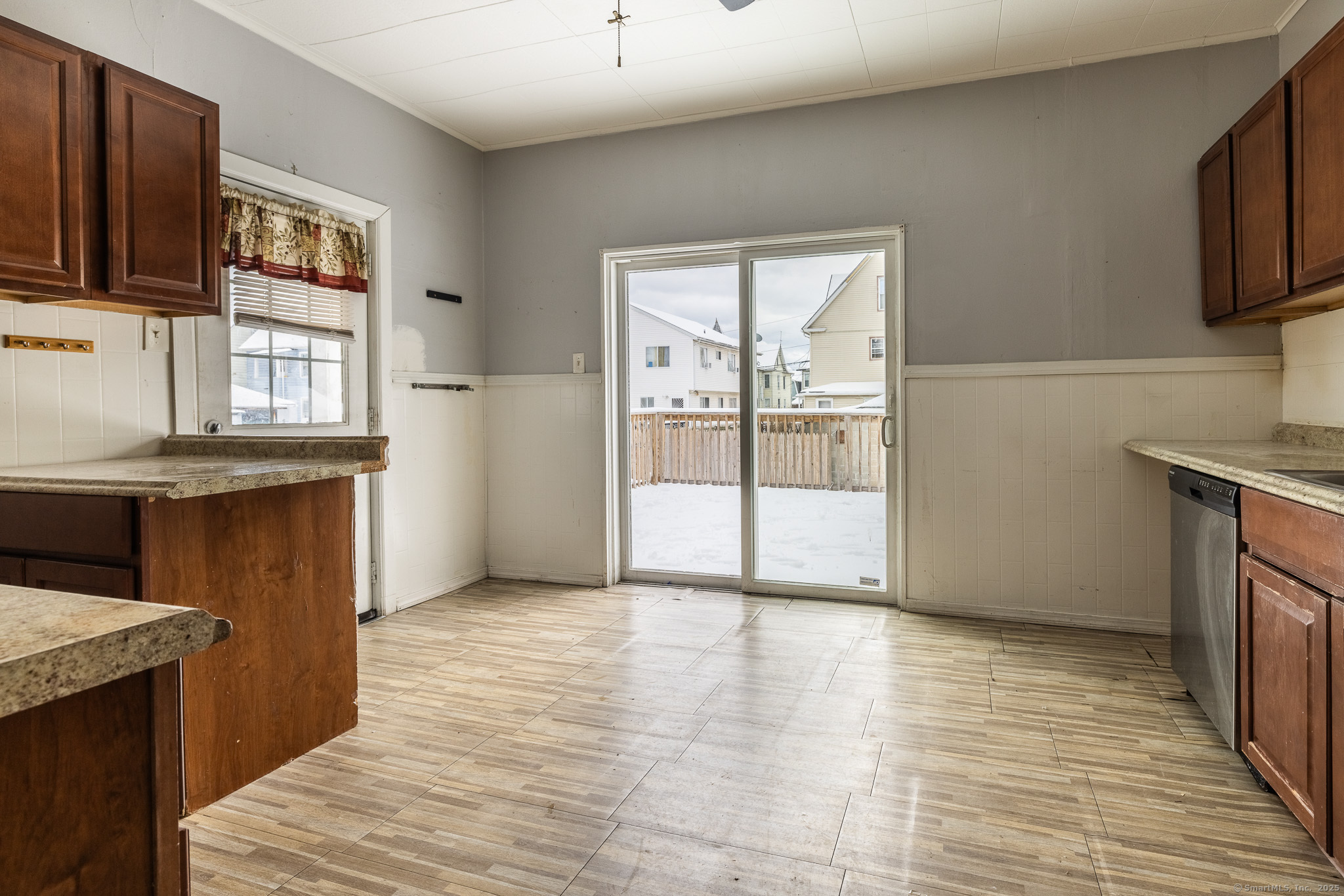 115 Whitney Avenue, Bridgeport, Connecticut image 2