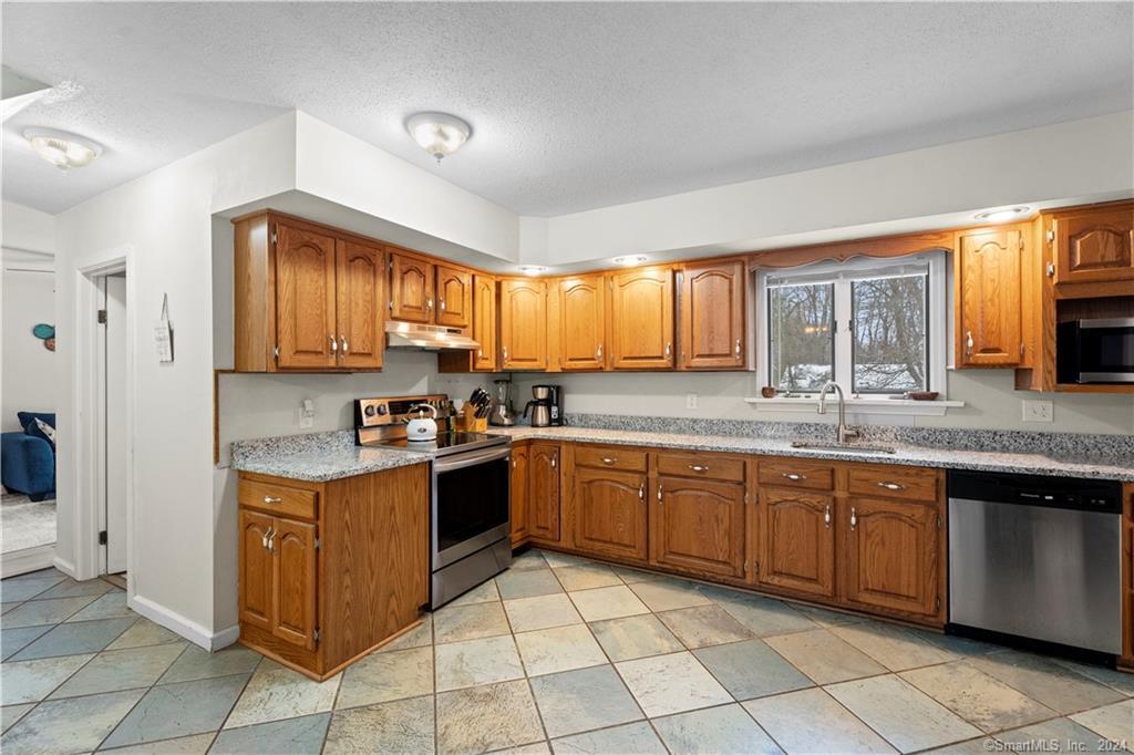 119 Fairwood Road, Bethany, Connecticut image 5