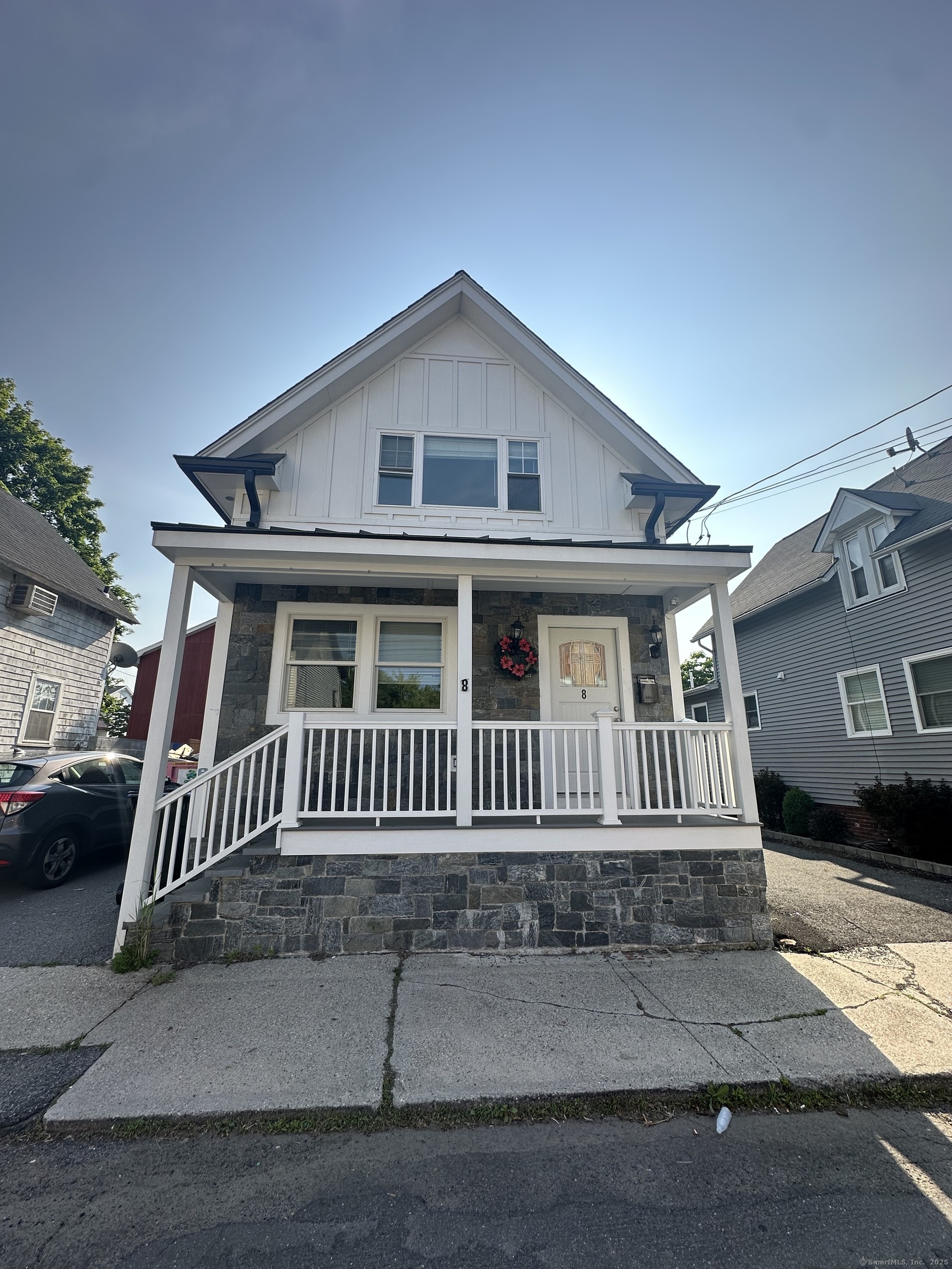 Rental Property at Barnum Court, Danbury, Connecticut - Bedrooms: 3 
Bathrooms: 2 
Rooms: 5  - $3,100 MO.