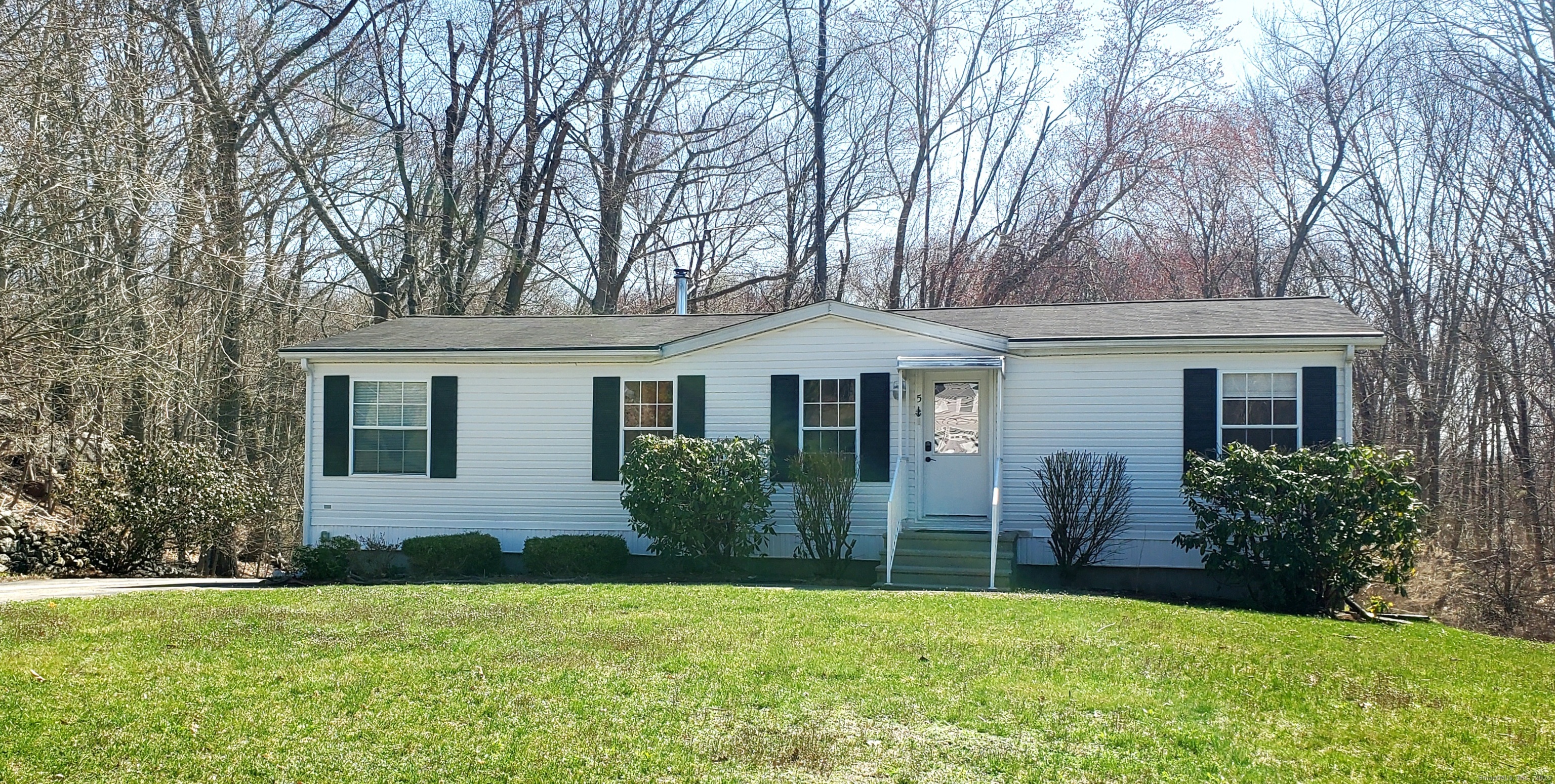 5 Mount Laurel Road