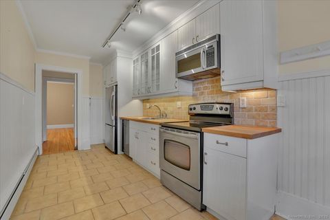 Tiny photo for 40 Robin Road #APT 203, West Hartford, CT 06119 (MLS # 24143441)
