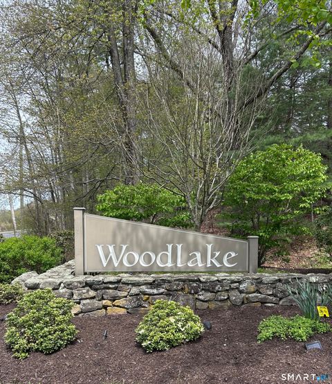 54 Clubhouse Drive 54 Woodbury CT 06798