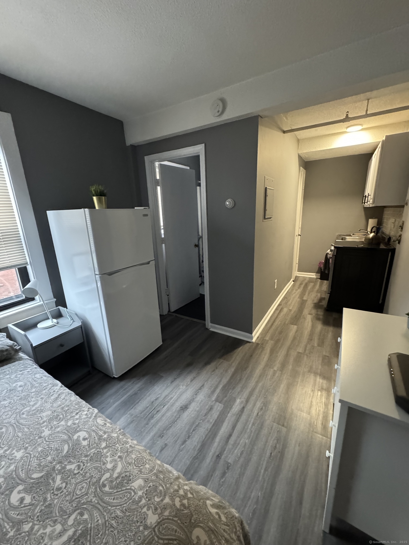 Rental Property at Main Street Street B4, Middletown, Connecticut - Bedrooms: 1 
Bathrooms: 1 
Rooms: 3  - $1,100 MO.