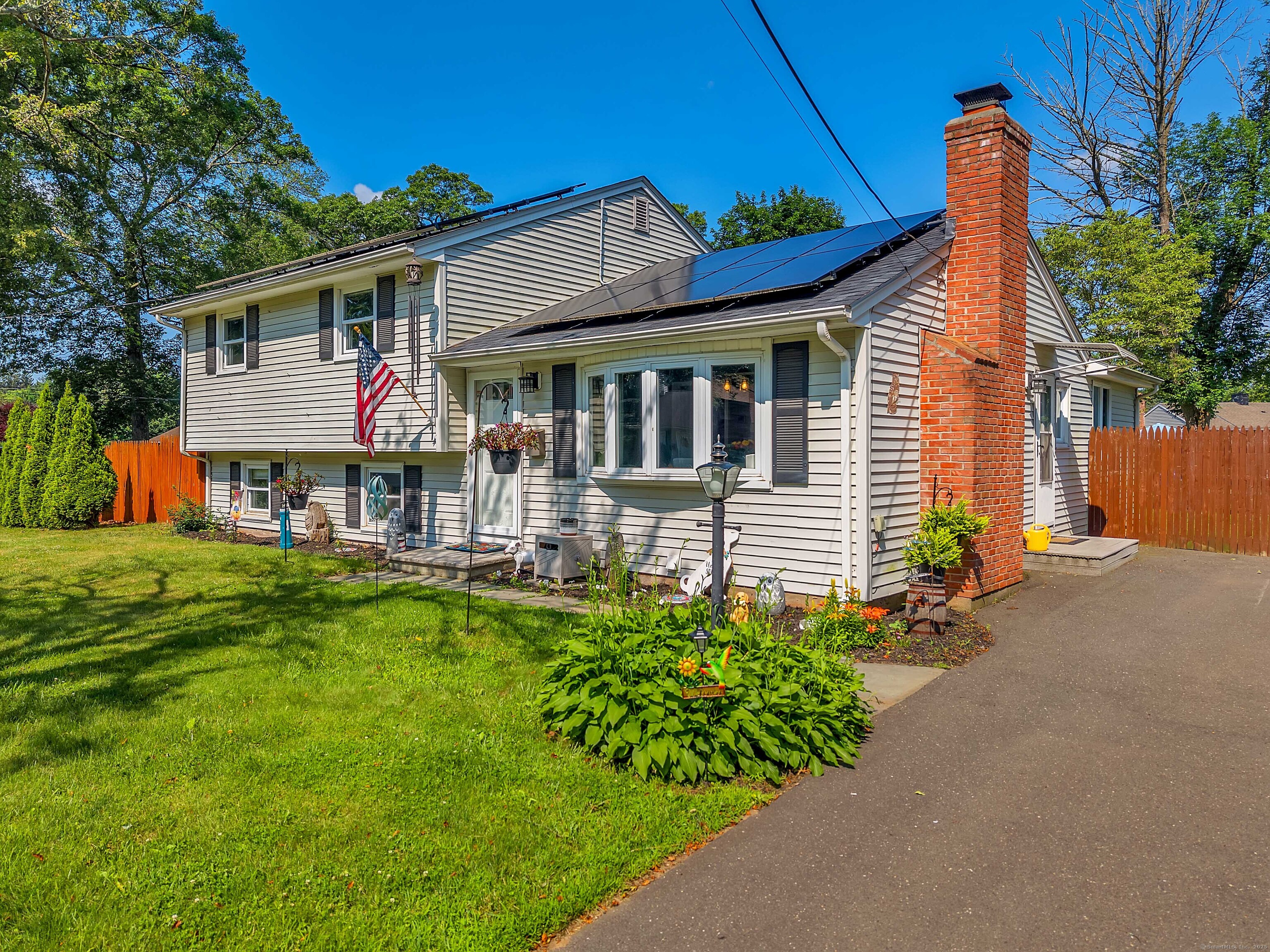 6 Pinecrest Drive
