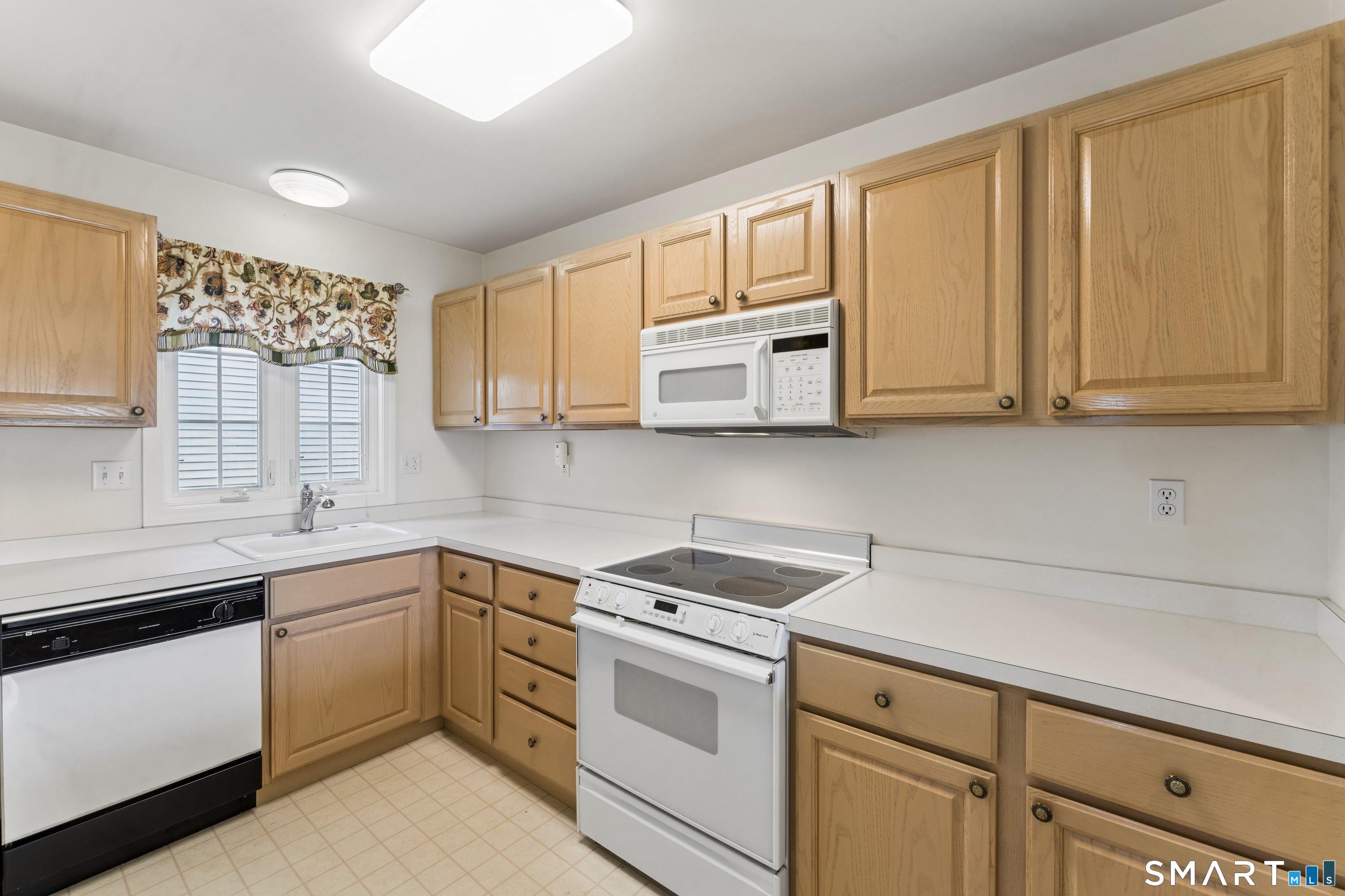 73 Forest Road A