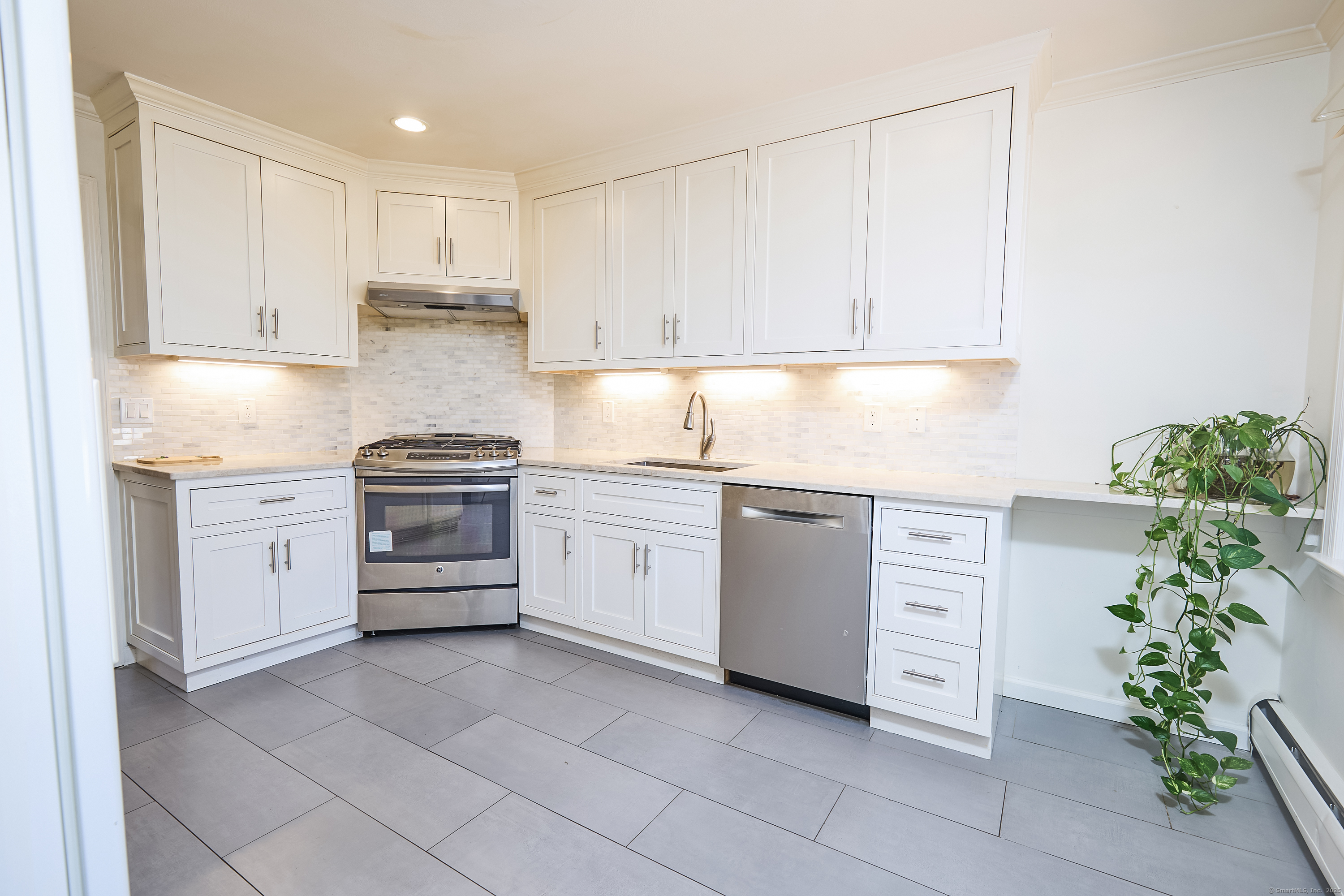 44 Woodway Road, Stamford, Connecticut image 13