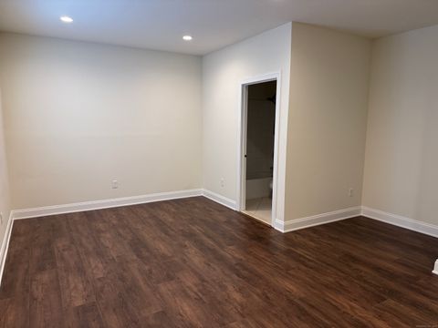 Tiny photo for 10 Putnam Lane #10, Danbury, CT 06810 (MLS # 24141798)