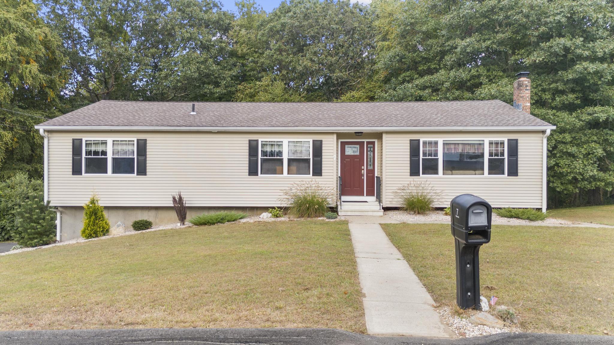 7 Hodio Drive, Ansonia, Connecticut image 2