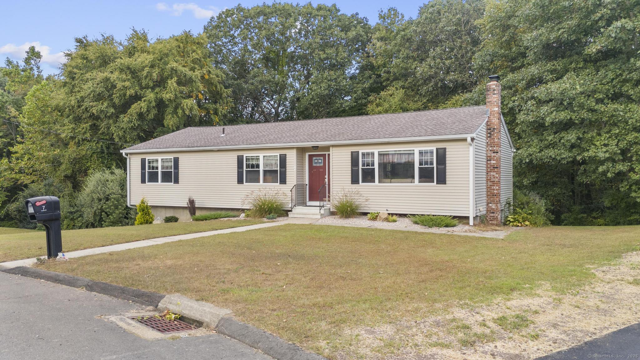 7 Hodio Drive, Ansonia, Connecticut image 1