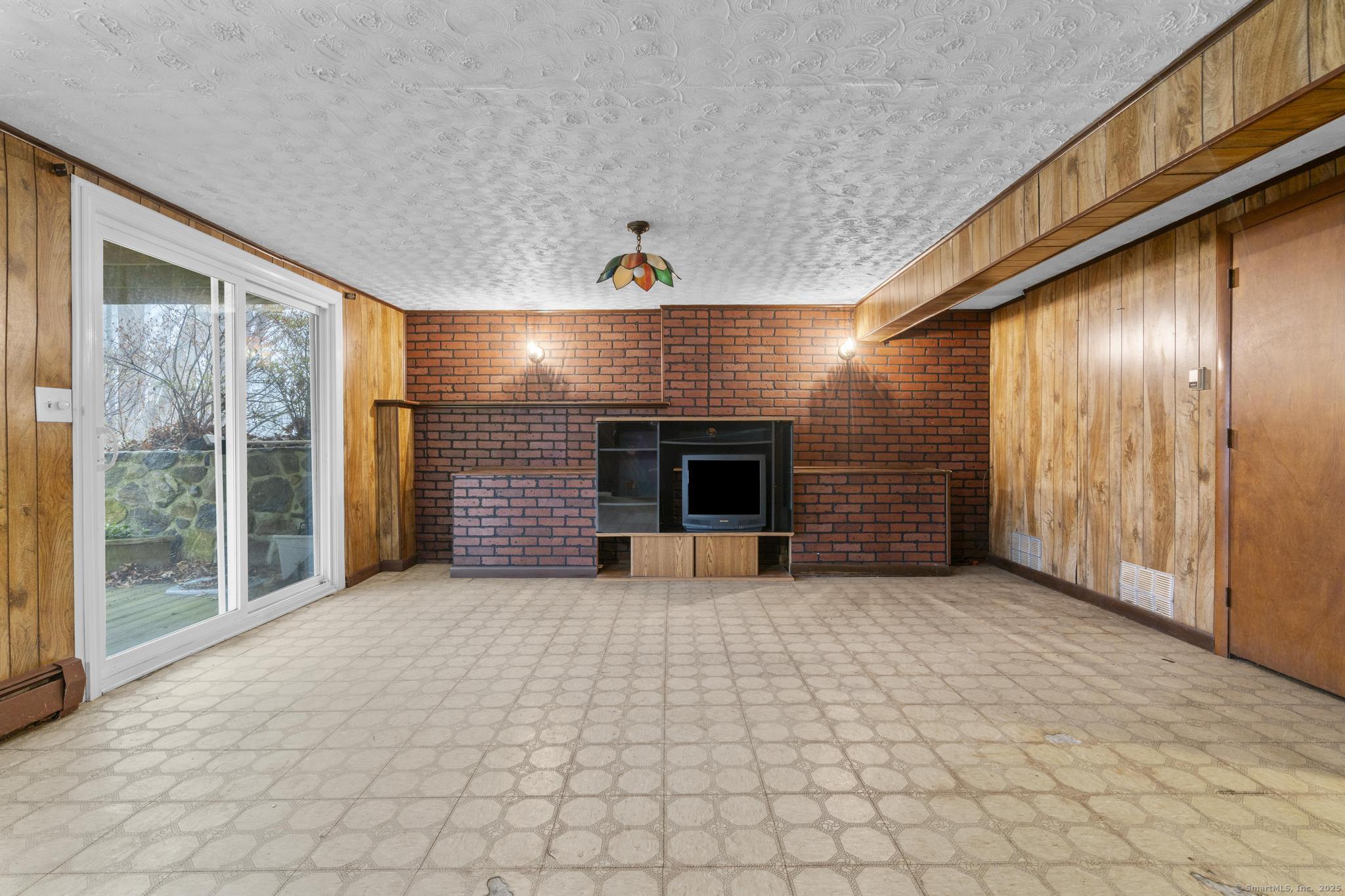 7 Hodio Drive, Ansonia, Connecticut image 20